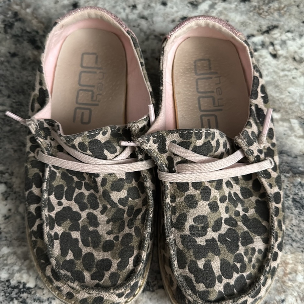 Hey Dude Youth Wendy Leo Nut Shoes - Picture 2 of 8